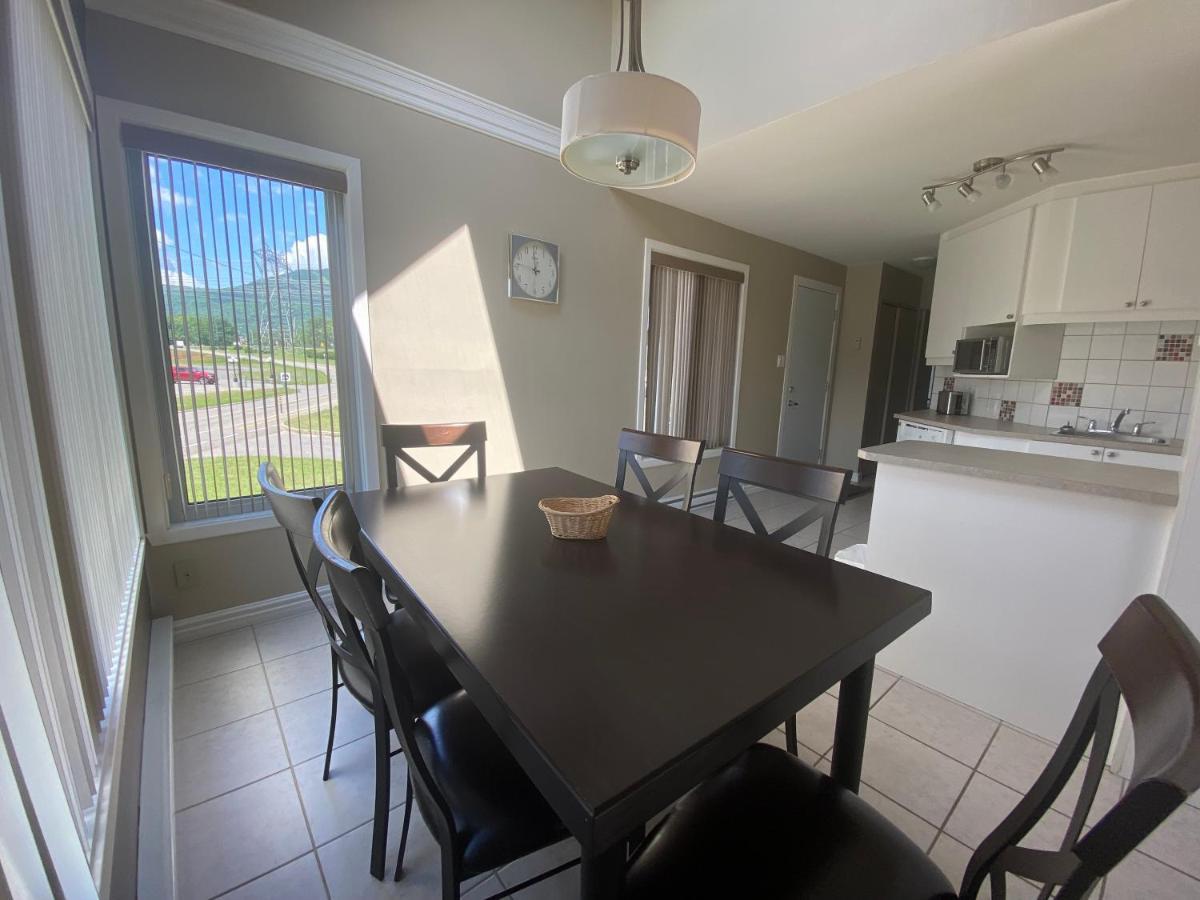 Condos Vacances Msa 2Ch Avec Piscine Et Spas Exterieurs Gratuits 4 Saisons!! Beaupré Esterno foto